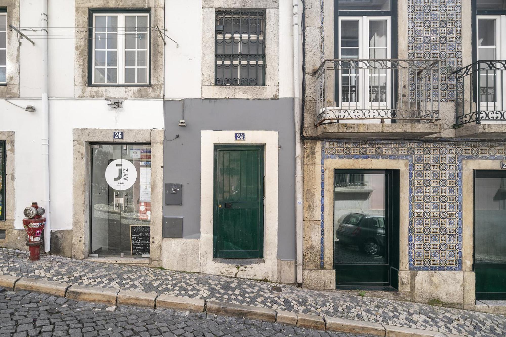 Whome Stylish Family Residence In The Heart Of Chiado Лиссабон Экстерьер фото
